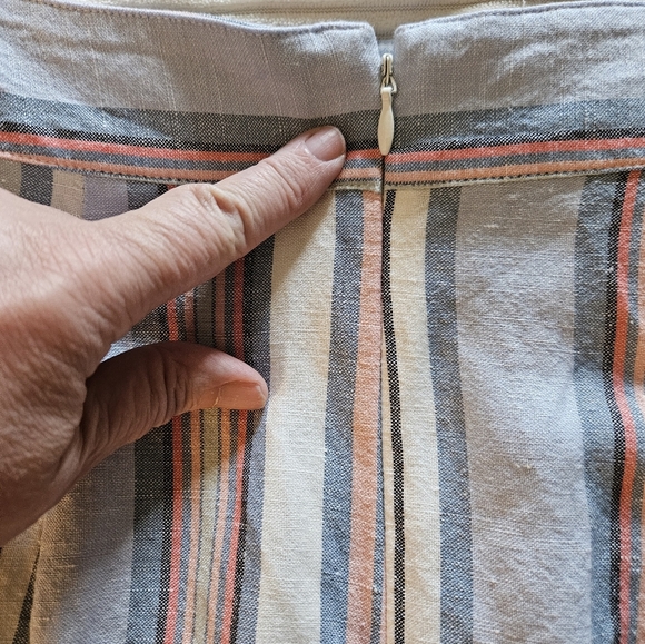 LOFT Striped Wrap Skirt with Ruffle Hem Size 6 - Picture 8 of 12